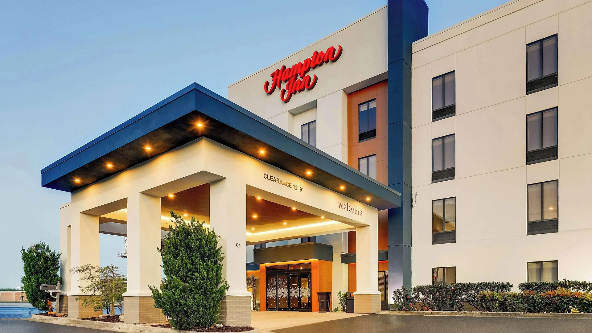 15 Business Hotels in Atlanta Metropolitan That Deliver