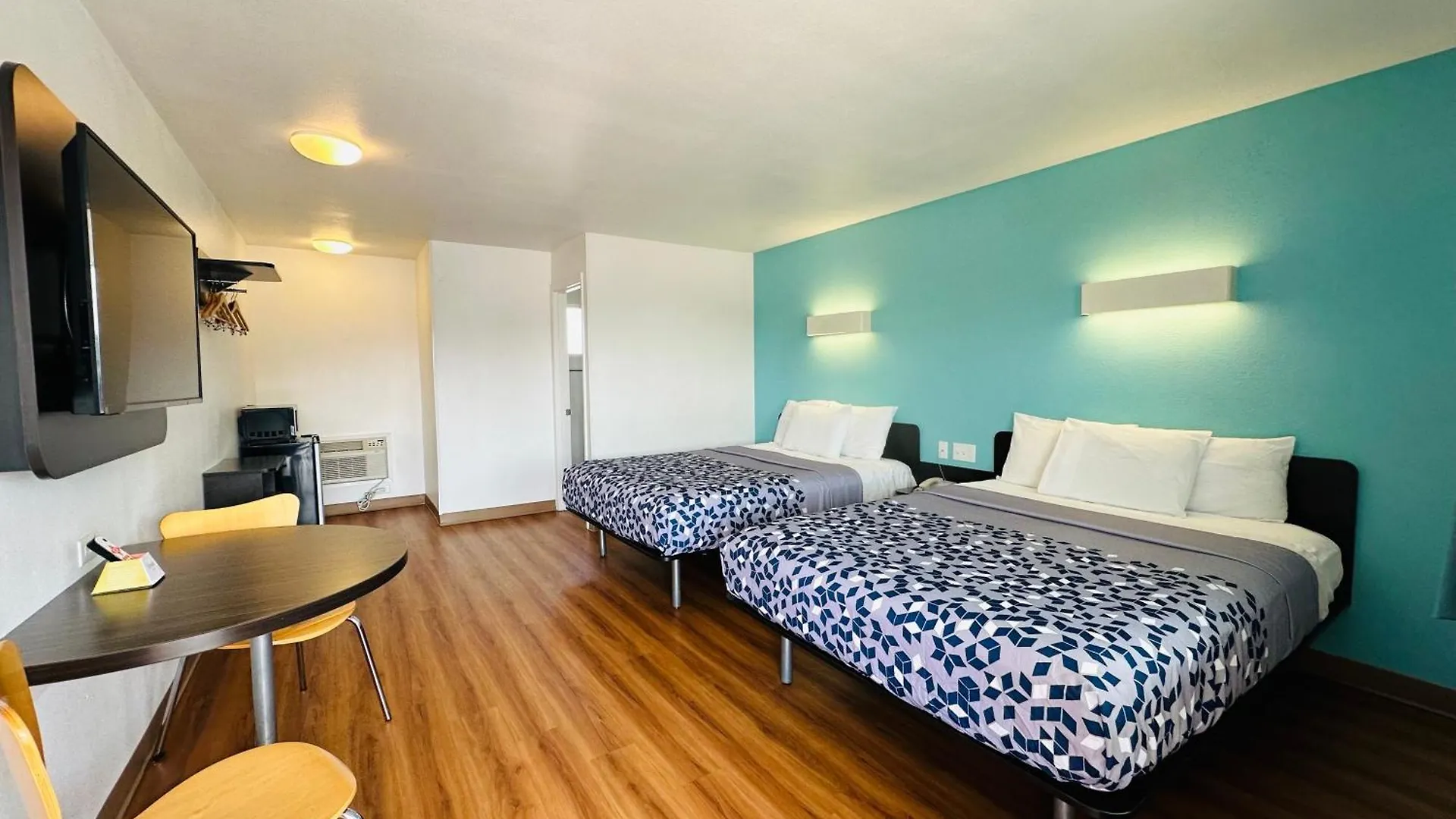 6 Airport Hotels Near Castle Rock Wildlife Refuge Worth Booking